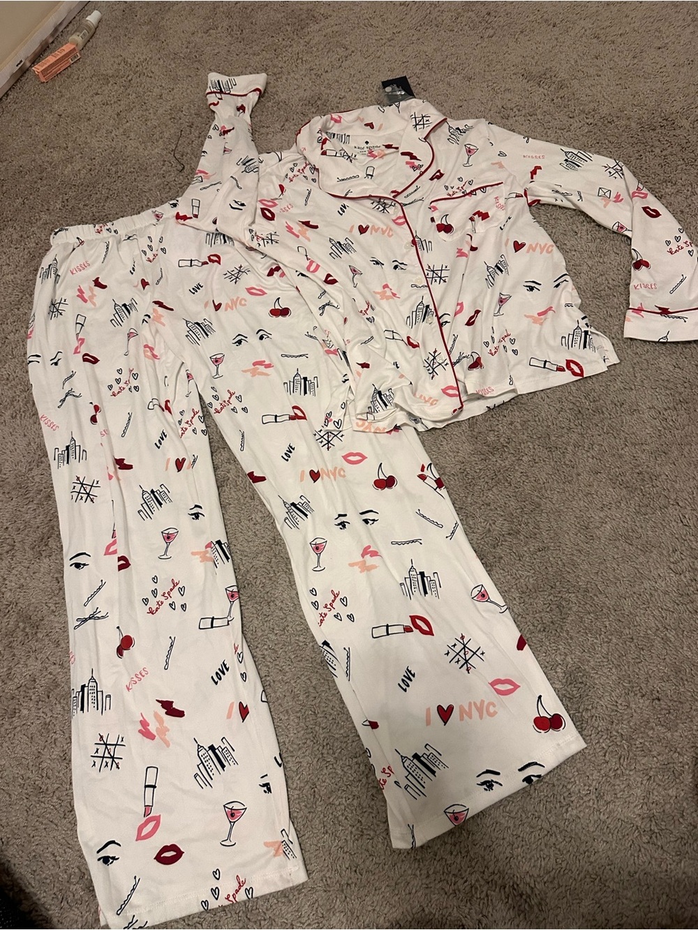 Women’s kate spade ♠️ sz smallWhite Graphic Pajama nSet Red and Pink city life